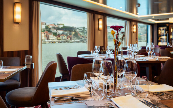 Amawaterways AmaSintra Main Restaurant 6 ©Amawaterways.jpeg